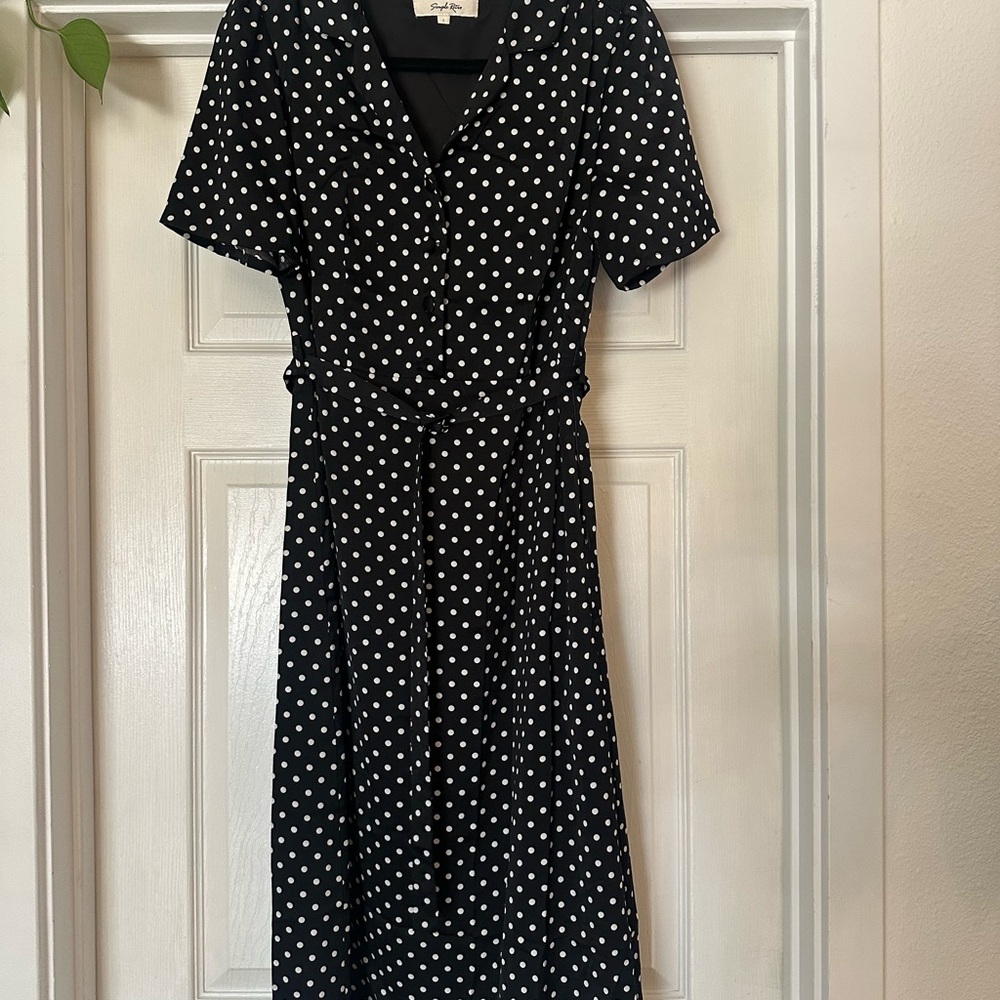SIMPLE RETRO BAYLEE FRENCH RETRO POLKA DOT V-NECK DRESS